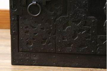 和製アンティーク　歳月を重ねた風格漂う船箪笥(舟箪笥、掛硯型、懸硯型、銭箱、和箪笥、時代箪笥、小物収納)(R-071407)