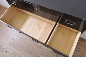 和製アンティーク　超美品!!　専門店にて塗り直し済み　黒?のモダンな時代箪笥(和タンス、衣装たんす、収納タンス、引き出し)(R-071410)