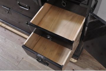 和製アンティーク　超美品!!　専門店にて塗り直し済み　黒?のモダンな時代箪笥(和タンス、衣装たんす、収納タンス、引き出し)(R-071410)