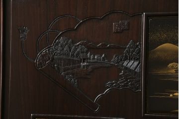 中古　超美品!!　最高級　伝統工芸品　大阪唐木指物　好斉作　蒔絵入り　漆塗り　中澤唐木　紫檀(シタン)材　和の空間を引き立てる輪島塗りの衝立て(仕切り、パーテーション、つい立て、衝い立て)(定価約200万円)(R-071411)