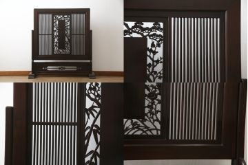 中古　超美品!!　最高級　伝統工芸品　大阪唐木指物　好斉作　蒔絵入り　漆塗り　中澤唐木　紫檀(シタン)材　和の空間を引き立てる輪島塗りの衝立て(仕切り、パーテーション、つい立て、衝い立て)(定価約200万円)(R-071411)