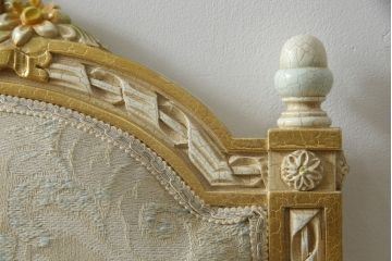中古　イタリア高級家具　Mario Colciago&Figli(マリオ・コルチャゴ)　ロココ調　華やかな白が眩しいエレガントな雰囲気漂うチェア4脚セット(ダイニングチェア、サロンチェア、椅子、イス)(定価4脚で約95万円)(R-071412)