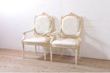 中古　美品　イタリア高級家具　Mario Colciago&Figli(マリオ・コルチャゴ)　ロココ調　華やかな白が眩しいエレガントな雰囲気漂うアームチェア2脚セット(ダイニングチェア、サロンチェア、椅子、イス)(定価2脚で約60万円)(R-071413)