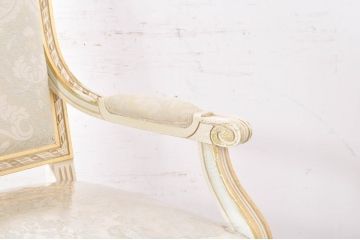 中古　美品　イタリア高級家具　Mario Colciago&Figli(マリオ・コルチャゴ)　ロココ調　華やかな白が眩しいエレガントな雰囲気漂うアームチェア2脚セット(ダイニングチェア、サロンチェア、椅子、イス)(定価2脚で約60万円)(R-071413)