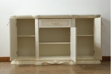 中古　美品!!　イタリア家具　Saltarelli Mobili(サルタレッリモビリ)社　上品で優雅な雰囲気を演出するサイドボード(サイドキャビネット、収納棚、戸棚)(定価約24万円)(R-071415)