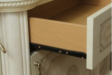 中古　美品!!　イタリア家具　Saltarelli Mobili(サルタレッリモビリ)社　上品で優雅な雰囲気を演出するサイドボード(サイドキャビネット、収納棚、戸棚)(定価約24万円)(R-071415)