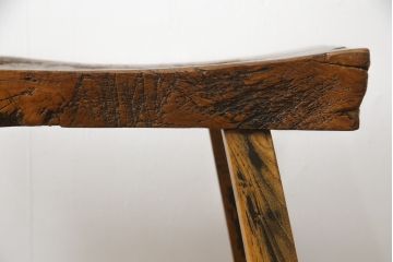 中古　アンティーク調　木の質感をそのまま味わえる民芸スツール(板座チェア、椅子、イス)(R-071417)
