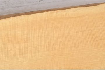 中古　特大!!　幅2.5メートル　タモ材　重厚感ある立派な一枚板(テーブルトップ、テーブル天板、木材、DIY、材料、飾り台、陳列台、店舗什器)(定価約120万円)(R-071439)