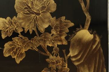アジアンビンテージ!!　オリエンタルデザイン　中国美術　金彩　花鳥風月　異国情緒溢れるデザインが目を引くキャビネット(李朝家具、飾り棚、収納棚、戸棚、ヴィンテージ)(R-071444)