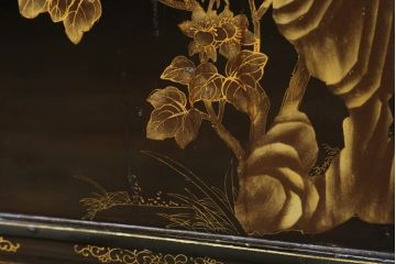 アジアンビンテージ!!　オリエンタルデザイン　中国美術　金彩　花鳥風月　異国情緒溢れるデザインが目を引くキャビネット(李朝家具、飾り棚、収納棚、戸棚、ヴィンテージ)(R-071444)