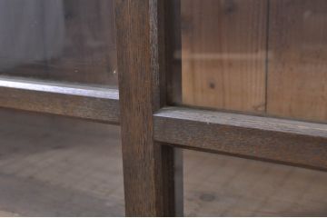 和製アンティーク　上手物!!　タモ材　懐かしい雰囲気が魅力的!格納式作業台付き収納棚(食器棚、カップボード、戸棚、サイドキャビネット、サイドボード、飾り棚、本箱、本棚)(R-071447)