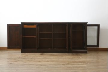中古　美品!!　北海道民芸家具　落ち着いた深みのある色合いが美しいサイドボード(サイドキャビネット、戸棚、収納棚、リビングボード)(R-071453)