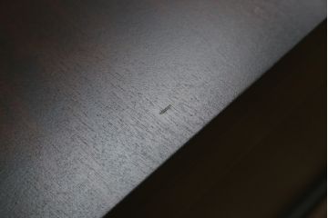 中古　美品!!　北海道民芸家具　落ち着いた深みのある色合いが美しいサイドボード(サイドキャビネット、戸棚、収納棚、リビングボード)(R-071453)