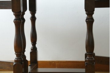 中古　松本民芸家具　M型バタフライ卓(角)　シックな色合いと凝った脚のデザインが魅力的なバタフライテーブル　定価約26万円　(R-071454)