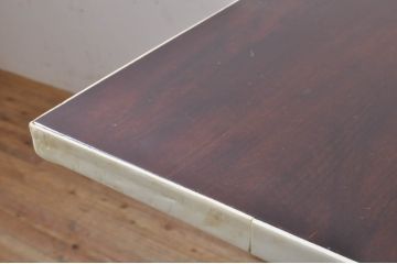 中古　松本民芸家具　M型バタフライ卓(角)　シックな色合いと凝った脚のデザインが魅力的なバタフライテーブル(エクステンションテーブル、ダイニングテーブル、4人掛け、2人掛け、4P、2P)(定価約26万円)(R-071454)