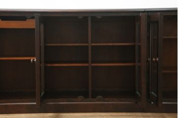 中古　美品!!　北海道民芸家具　落ち着いた深みのある色合いが美しいサイドボード(サイドキャビネット、戸棚、収納棚、リビングボード)(R-071456)