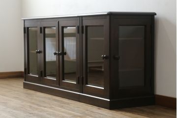 中古　美品!!　北海道民芸家具　落ち着いた深みのある色合いが美しいサイドボード(サイドキャビネット、戸棚、収納棚、リビングボード)(R-071456)