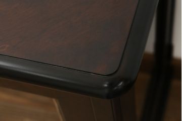中古　美品!!　北海道民芸家具　落ち着いた深みのある色合いが美しいサイドボード(サイドキャビネット、戸棚、収納棚、リビングボード)(R-071456)
