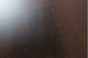 中古　美品!!　北海道民芸家具　落ち着いた深みのある色合いが美しいサイドボード(サイドキャビネット、戸棚、収納棚、リビングボード)(R-071456)