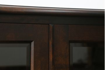 中古　美品!!　北海道民芸家具　落ち着いた深みのある色合いが美しいサイドボード(サイドキャビネット、戸棚、収納棚、リビングボード)(R-071456)