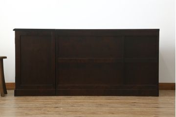 中古　美品!!　北海道民芸家具　落ち着いた深みのある色合いが美しいサイドボード(サイドキャビネット、戸棚、収納棚、リビングボード)(R-071456)