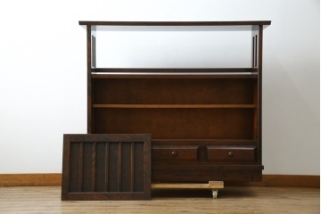 中古　北海道民芸家具　モダンな佇まいが魅力的な飾り棚　(R-071457)