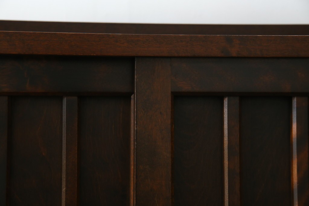 中古　北海道民芸家具　モダンな佇まいが魅力的な飾り棚　(R-071457)