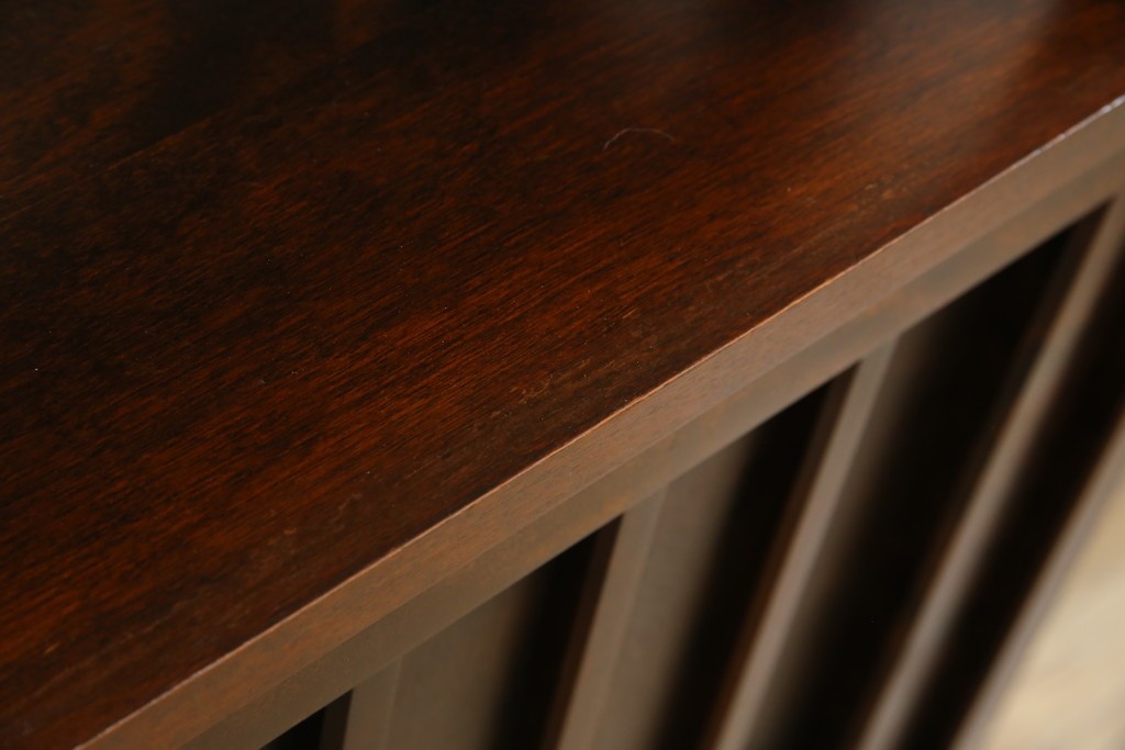 中古　北海道民芸家具　モダンな佇まいが魅力的な飾り棚　(R-071457)