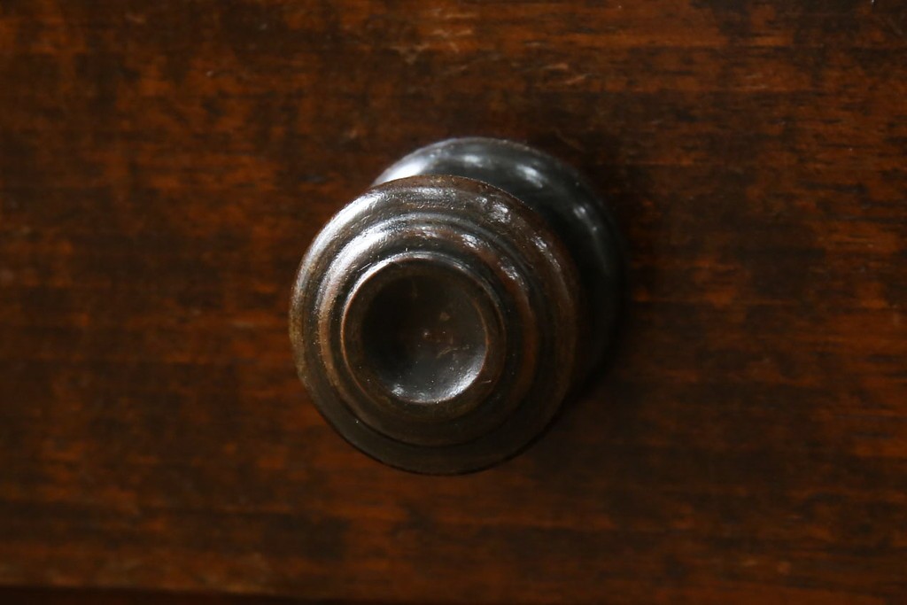 中古　北海道民芸家具　モダンな佇まいが魅力的な飾り棚　(R-071457)