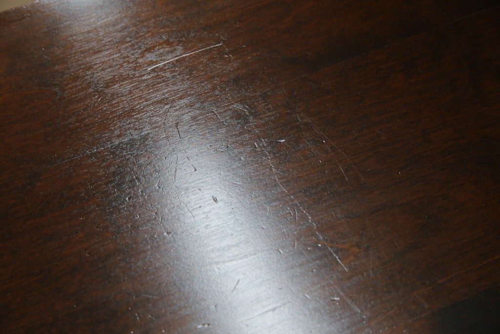 中古　北海道民芸家具　モダンな佇まいが魅力的な飾り棚　(R-071457)