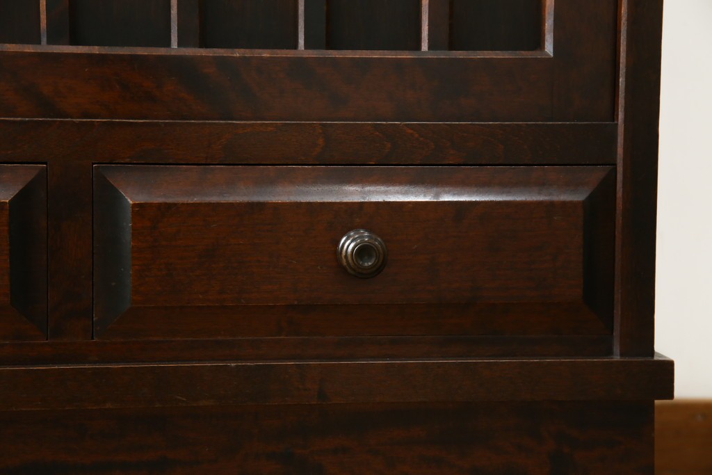 中古　北海道民芸家具　モダンな佇まいが魅力的な飾り棚　(R-071457)