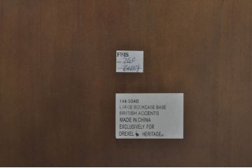 中古　希少モデル　DREXEL HERITAGE(ドレクセルヘリテイジ)　落ち着いた色味と抜群の収納力が魅力のオープンシェルフサイドボード(収納棚、飾り棚、サイドキャビネット)(R-071458)