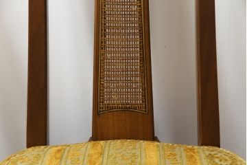 中古　DREXEL HERITAGE(ドレクセルヘリテイジ)　TRIUNE(トライユン)　クラシカルなデザインが魅力的なダイニングチェア4脚セット(サイドチェア、椅子、イス)(R-071461)
