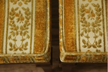 中古　DREXEL HERITAGE(ドレクセルヘリテイジ)　TRIUNE(トライユン)　クラシカルなデザインが魅力的なダイニングチェア4脚セット(サイドチェア、椅子、イス)(R-071461)