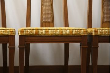 中古　DREXEL HERITAGE(ドレクセルヘリテイジ)　TRIUNE(トライユン)　クラシカルなデザインが魅力的なダイニングチェア4脚セット(サイドチェア、椅子、イス)(R-071461)