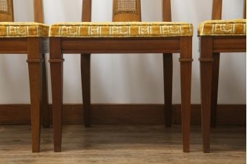 中古　DREXEL HERITAGE(ドレクセルヘリテイジ)　TRIUNE(トライユン)　クラシカルなデザインが魅力的なダイニングチェア4脚セット(サイドチェア、椅子、イス)(R-071461)