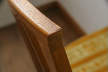 中古　DREXEL HERITAGE(ドレクセルヘリテイジ)　TRIUNE(トライユン)　クラシカルなデザインが魅力的なダイニングチェア4脚セット(サイドチェア、椅子、イス)(R-071461)
