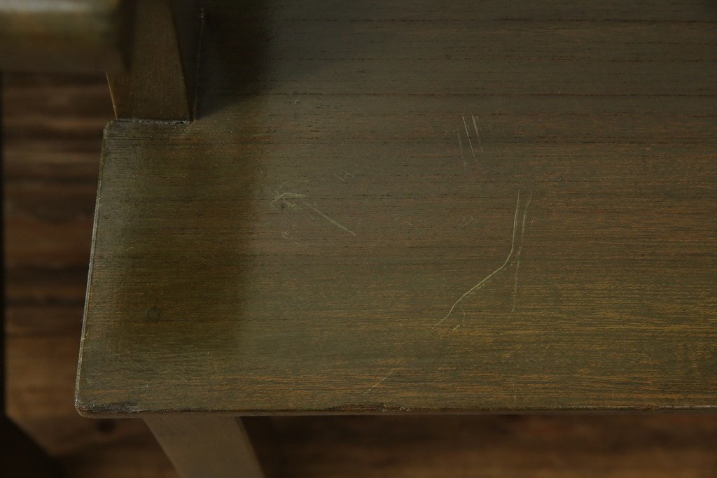 和製アンティーク　タモ材　ラワン材　ノスタルジックな雰囲気漂う古い教会のアームチェア2脚セット　(R-071466)