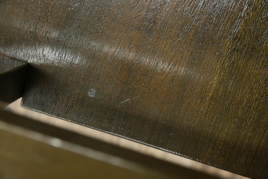 和製アンティーク　タモ材　ラワン材　ノスタルジックな雰囲気漂う古い教会のアームチェア2脚セット　(R-071466)