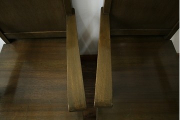 和製アンティーク　タモ材　ラワン材　ノスタルジックな雰囲気漂う古い教会のアームチェア2脚セット　(R-071466)