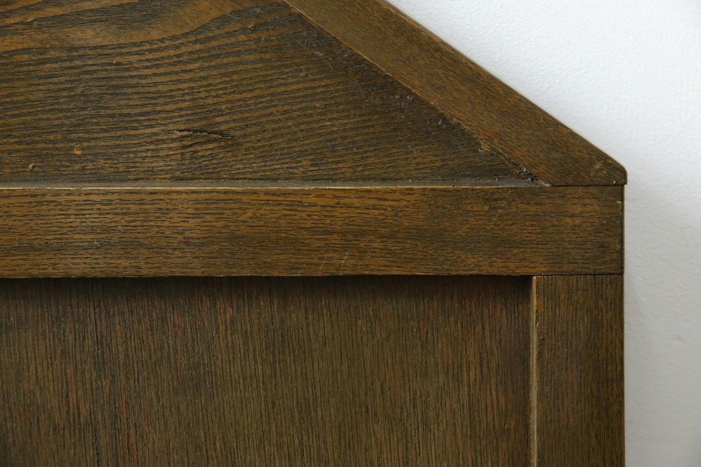 和製アンティーク　タモ材　ラワン材　ノスタルジックな雰囲気漂う古い教会のアームチェア2脚セット　(R-071466)