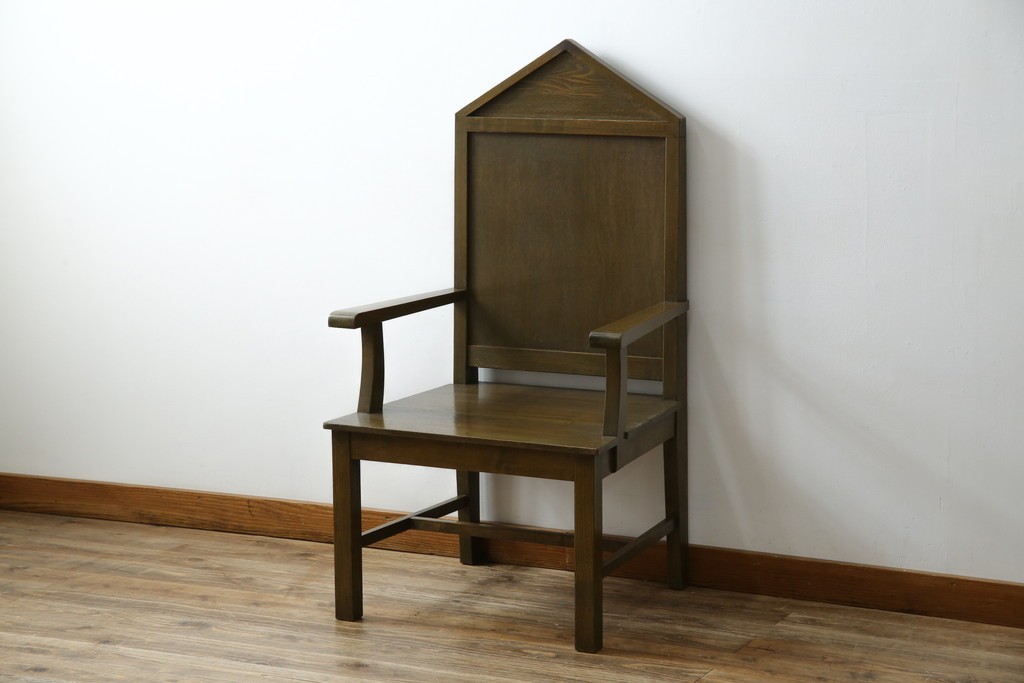 和製アンティーク　タモ材　ラワン材　ノスタルジックな雰囲気漂う古い教会のアームチェア　(R-071467)