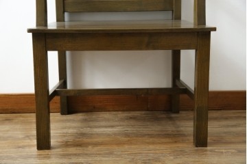 和製アンティーク　タモ材　ラワン材　ノスタルジックな雰囲気漂う古い教会のアームチェア　(R-071467)