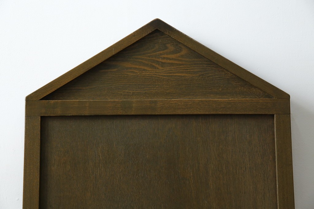 和製アンティーク　タモ材　ラワン材　ノスタルジックな雰囲気漂う古い教会のアームチェア　(R-071467)