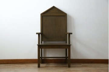 和製アンティーク　タモ材　ラワン材　ノスタルジックな雰囲気漂う古い教会のアームチェア　(R-071467)