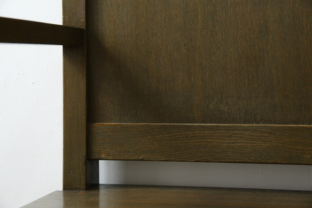 和製アンティーク　タモ材　ラワン材　ノスタルジックな雰囲気漂う古い教会のアームチェア　(R-071467)