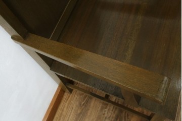 和製アンティーク　タモ材　ラワン材　ノスタルジックな雰囲気漂う古い教会のアームチェア　(R-071467)