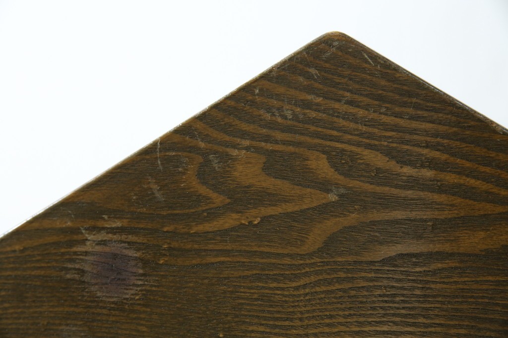 和製アンティーク　タモ材　ラワン材　ノスタルジックな雰囲気漂う古い教会のアームチェア　(R-071467)