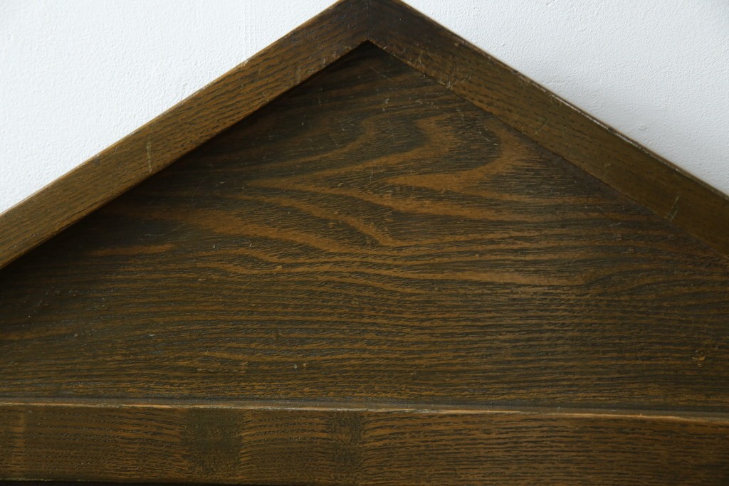 和製アンティーク　タモ材　ラワン材　ノスタルジックな雰囲気漂う古い教会のアームチェア　(R-071467)