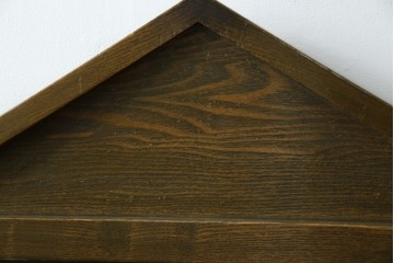 和製アンティーク　タモ材　ラワン材　ノスタルジックな雰囲気漂う古い教会のアームチェア　(R-071467)